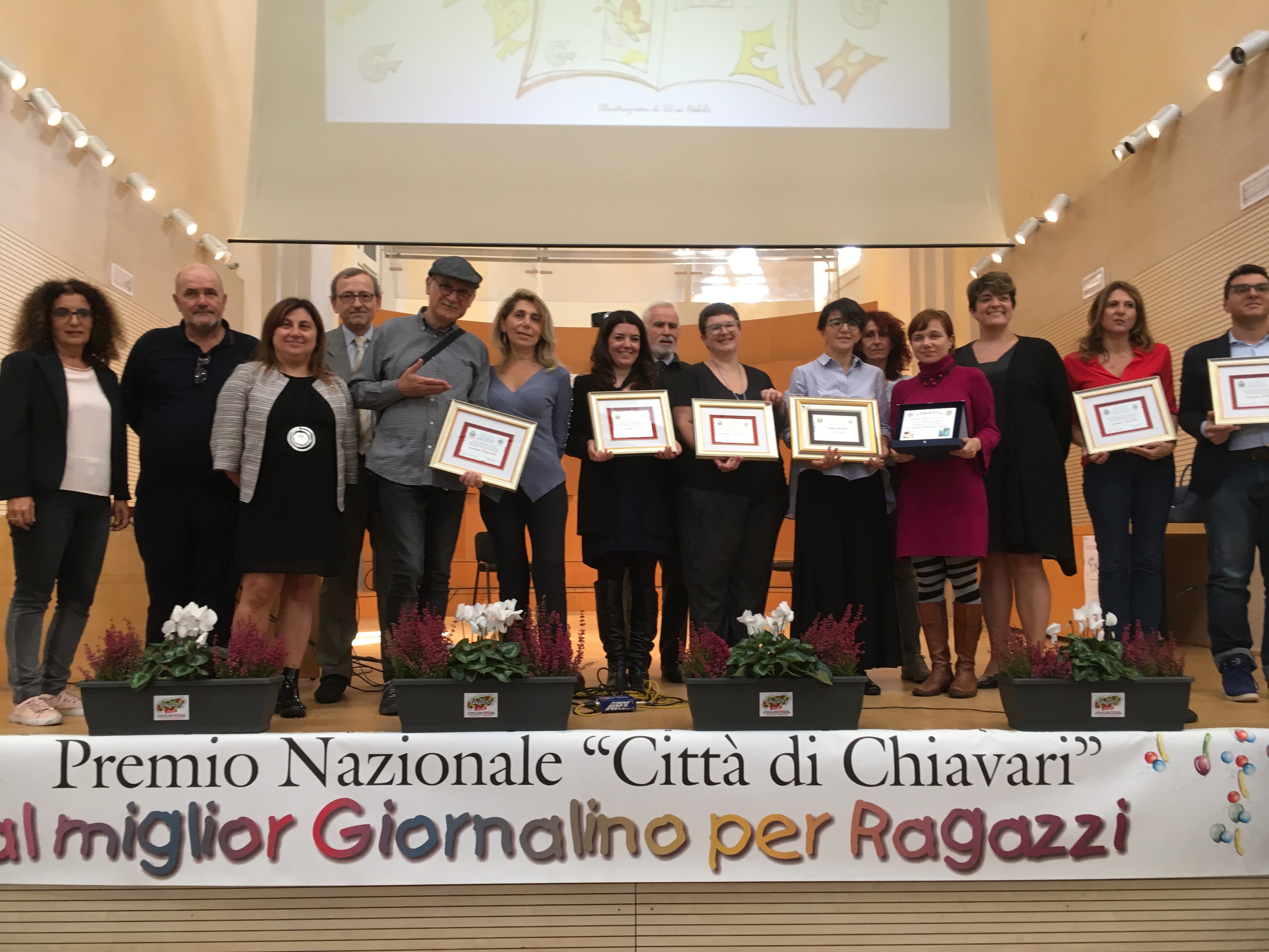 Premiati e membri di Giuria sul palco. Arrivederci al 2020!